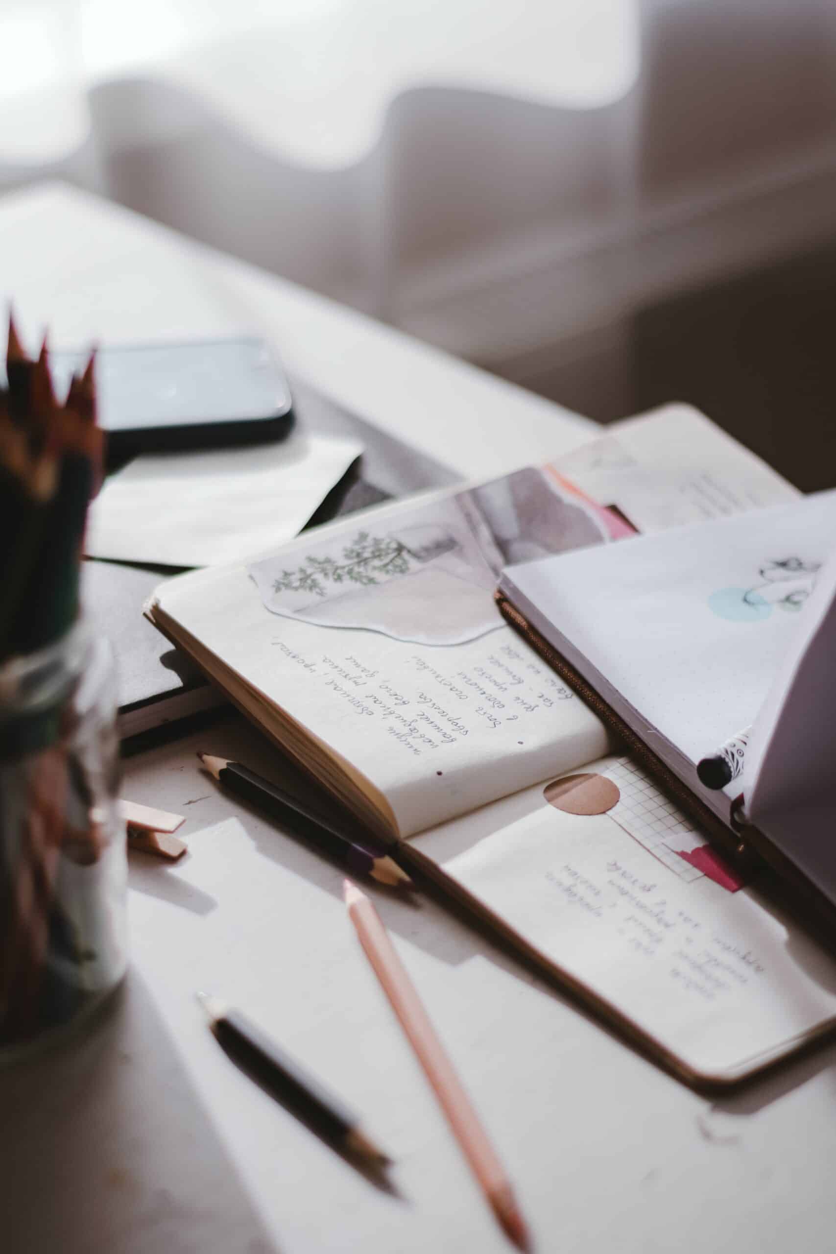 pure-julia-cVhNKuypaP8-unsplash Bullet journaling with labels